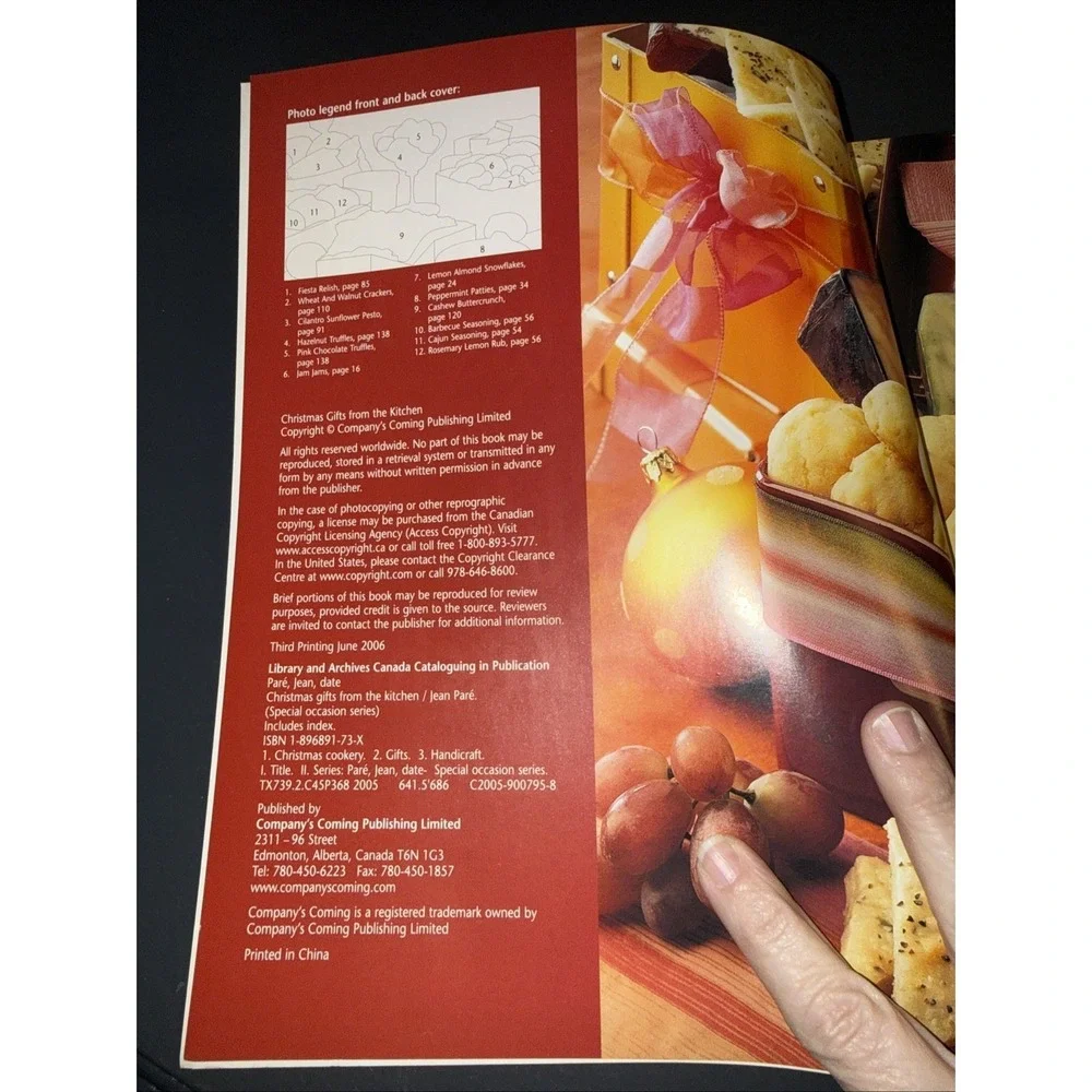 Christmas Gifts from the Kitchen‎ by Jean Paré (2006) Third Printing, First Ed.